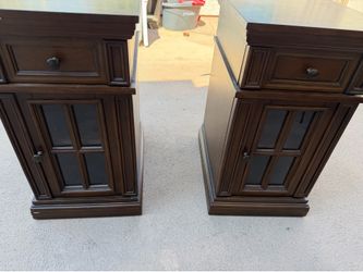 End Table with power