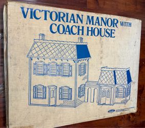 Vintage 1979 Skil-Craft Victorian Manor Coach House Dollhouse Kit 79-2049 NOS