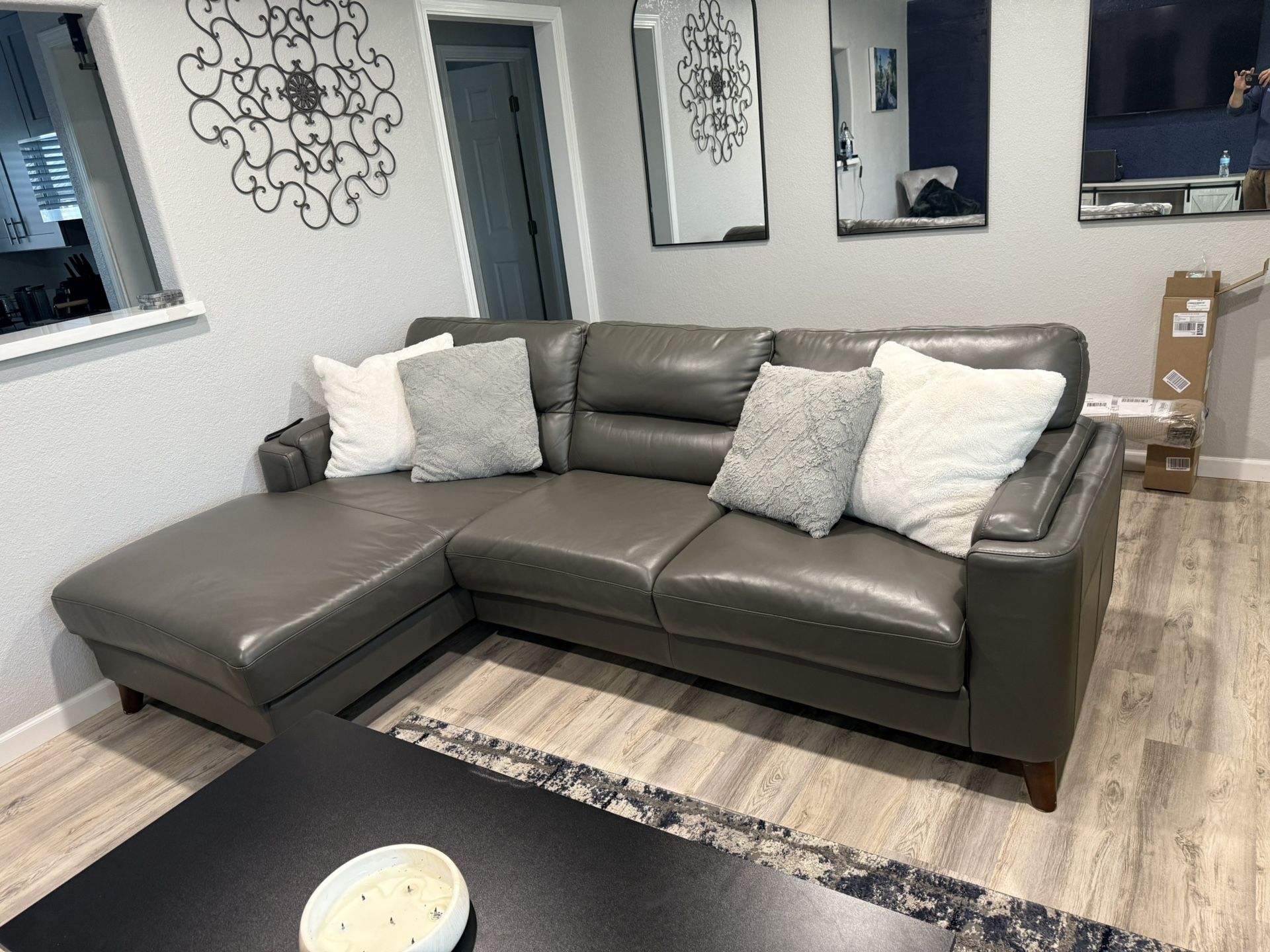 Modern Gray Leather Sectional Sofa with Chaise – Excellent Condition