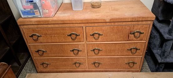 6 drawer Dresser