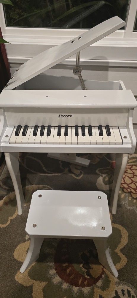 J’adore, Baby Grand Piano with Stool