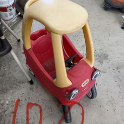 Little Tikes Cozy Coupe Ride-On Car
