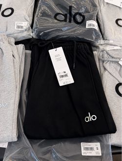 Alo Yoga Uncuffed Sweatpants – Gray & Black | Sizes S/M/L | Brand New | Limited Stock