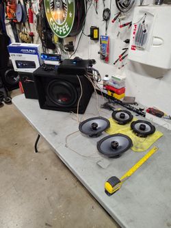 All ALPINE SET UP 4 ALPINE SPEAKERS 2WAYS/ ALPINE 5CH AMP MRV500.5 V SERIES WITH BASS CONTROL KNOB/10 TYPE R SUB WITH PORTED BOX ALSO ALPINE/ALPINE SI