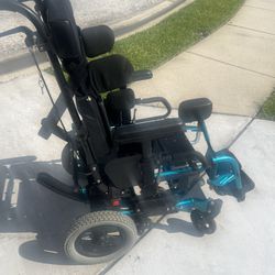 Quickie Iris Tilt-In-Space Manual Transport Rehab Wheelchair 95lbs? 2008 Read entire description. Used in good cosmetic condition with some cosmetic b