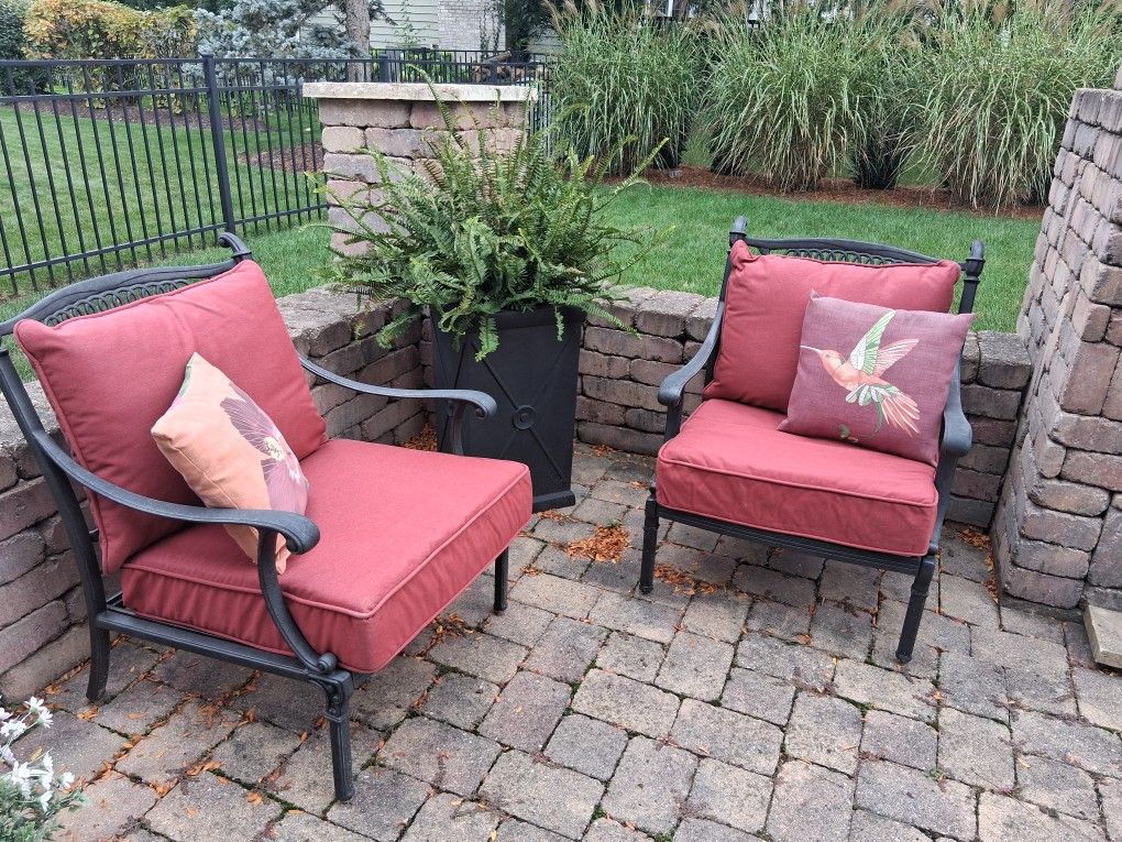 Turin 2 Deep Chairs And Cushions 650