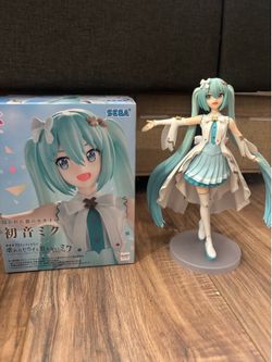 Hatsune miku collectible figure