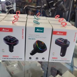 Bluetooth Fm Transmitter,  Fast Charging  For NEW IPHONE OR SAMSUNG.   USB - C PORT