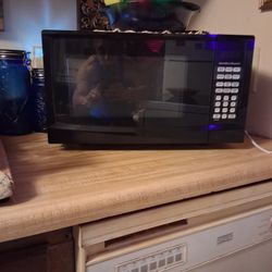 43"tv,  Microwave, Stairstepper