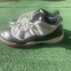 Jordan 11 “Low Concord Bred”