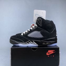 Air jordan 5s BLACK METALLIC REIMAGINED    many more colors available 