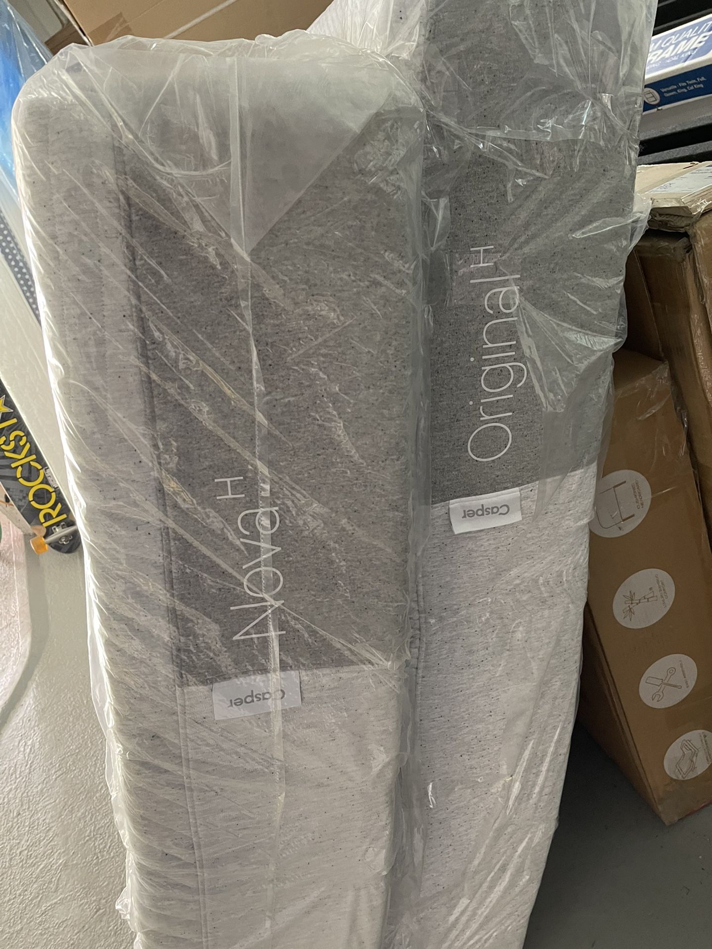 : Special deal price reduced: King size Casper nova snow new in plastic open box delivery Available Till 7 Pm