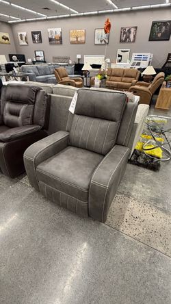RECLINER CHAIR