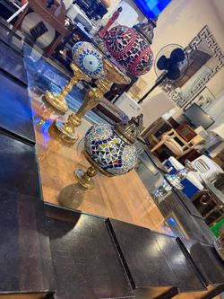Turkish decorations table