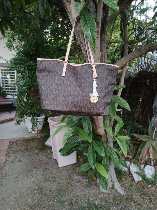 Michael Kors Tote