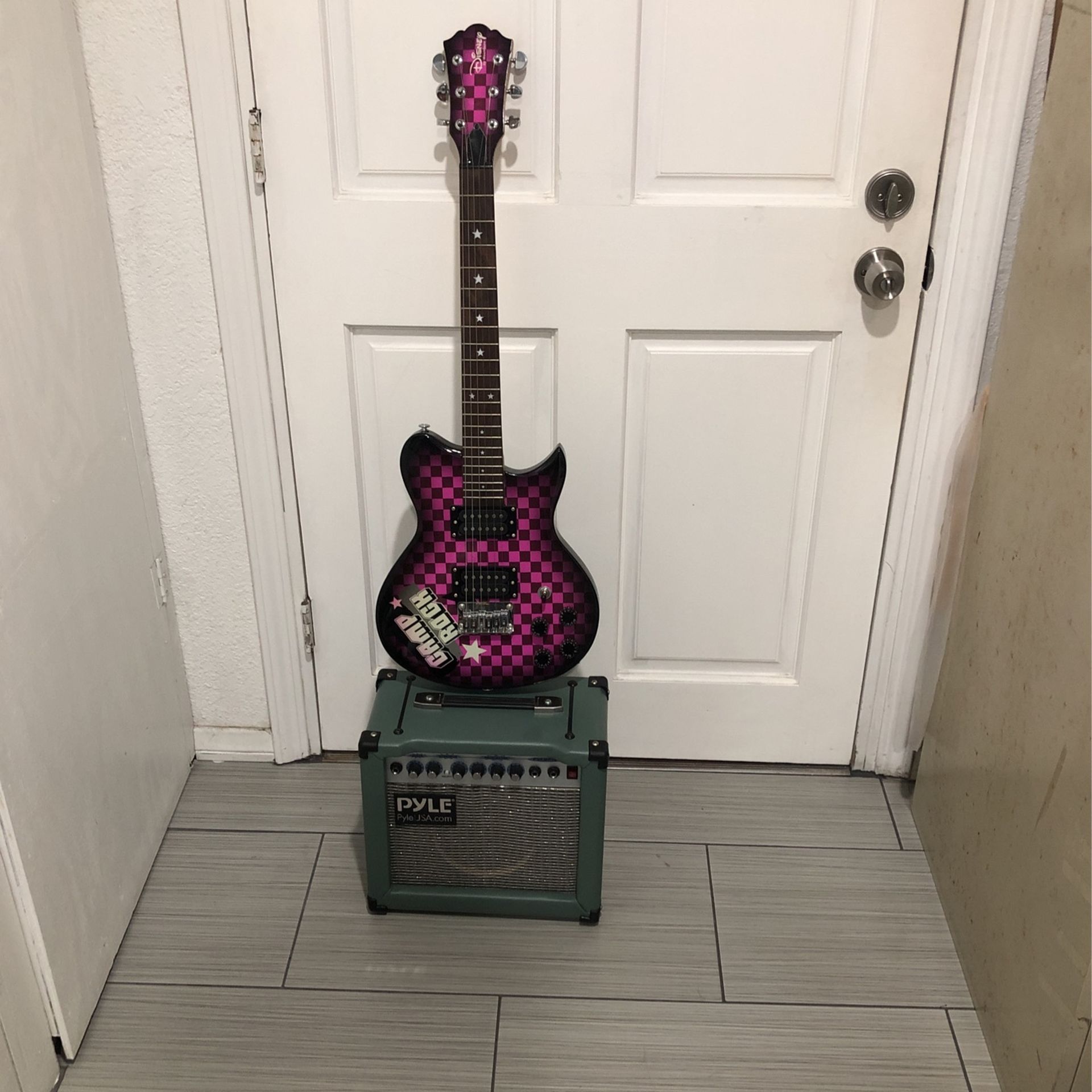 Guitar Electric Disney By Washburn & Amplifier.