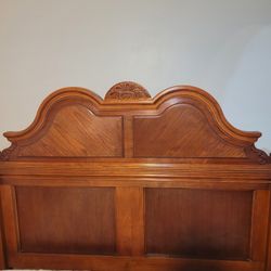 5 Pcs Queen Size bedroom set