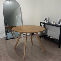 39.5” Dining Table 