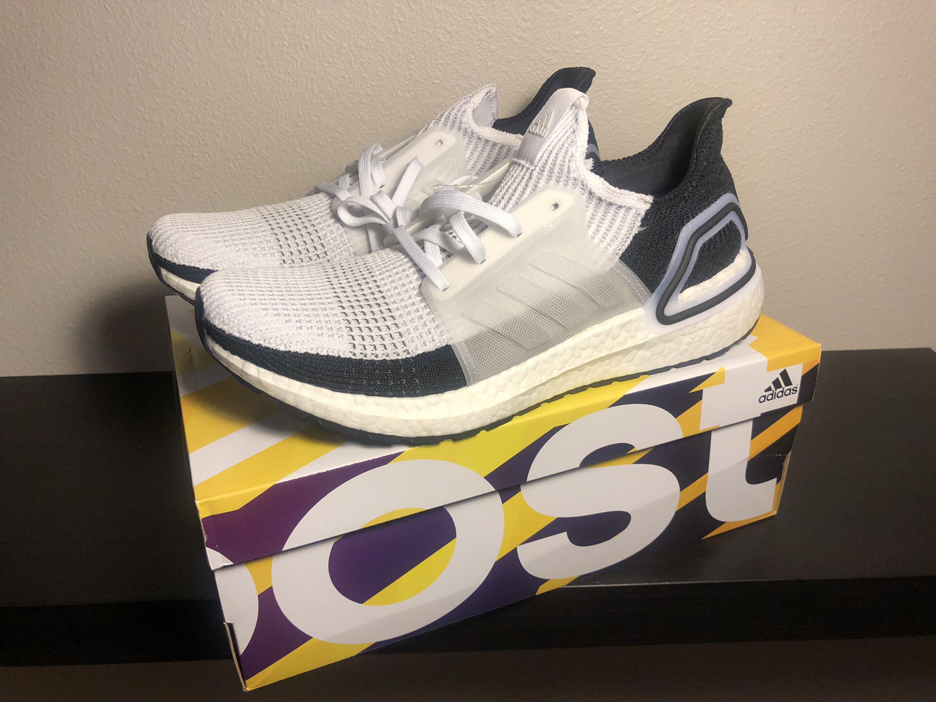 ULTRABOOST 19 PANDA MENS 10 (B37707) BOOST 2019 for Sale in Vancouver, WA - OfferUp