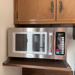 Brand New Crosson Microwave 