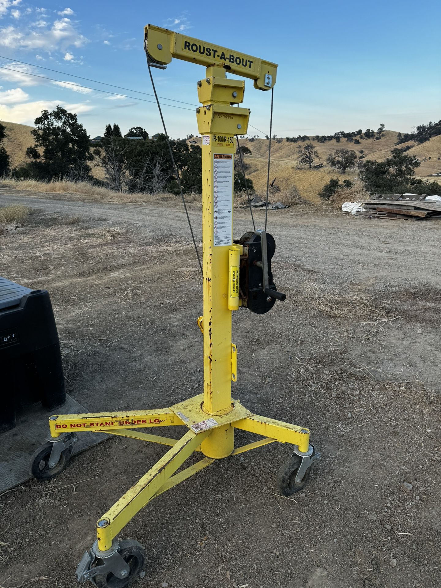 Sumner R-150 Roust A Bout Lift
