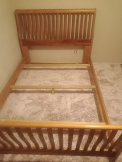 Real Wood Queen Sleigh  Bed Frame