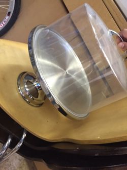 Cake holder