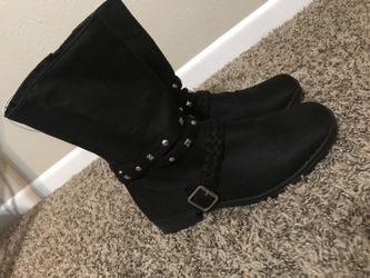 Boots size 7