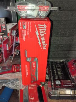 Milwaukee M12 Multi-Tool 2426-20 Tool Only