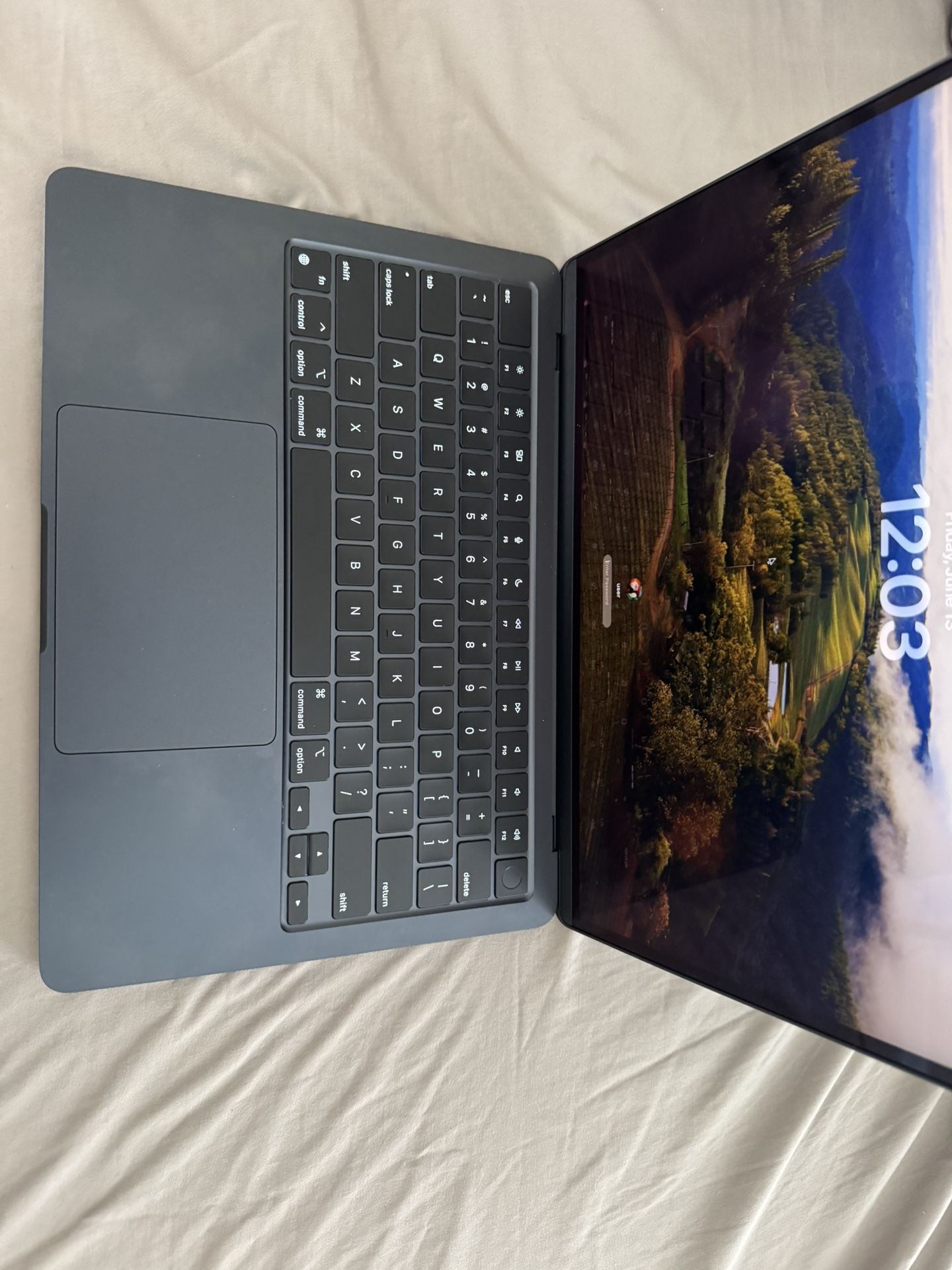 2022 MacBook Air 13.6 Inch