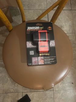 Johnson Model 40-6646 Self-Leveling 3-Dot Laser Level