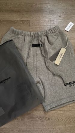 SIZE SMALL ESSENTIAL SHORTS