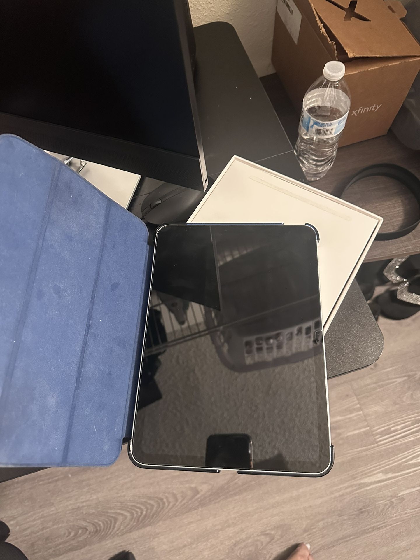 10th Generation iPad Wi-Fi (64GB)