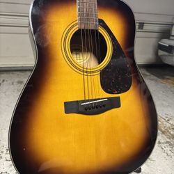 Yamaha Guitar 