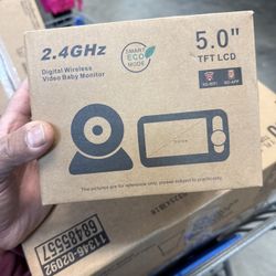 HelloBaby 5.0” Digital Wireless Video Baby Monitor – 2.4GHz – No WiFi Needed – NEW 