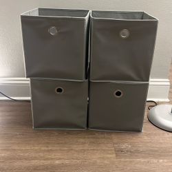 4 Storage Boxes 