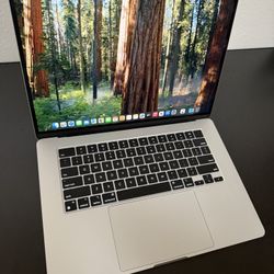 MacBook Air 15” M3 Chip 24GB 512GB like new with Apple Warranty 