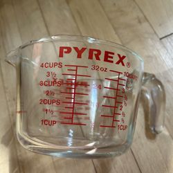 Pyrex 4 Cups