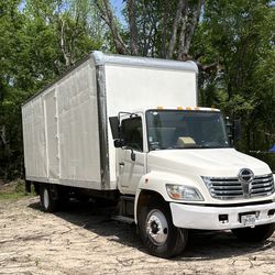 26ft Box Truck With Lift gate 