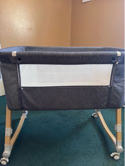 Baby bed side bassinet