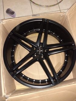 I have 1 24 inch versante rim 5 lug