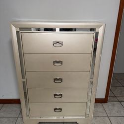 Champagne Chest