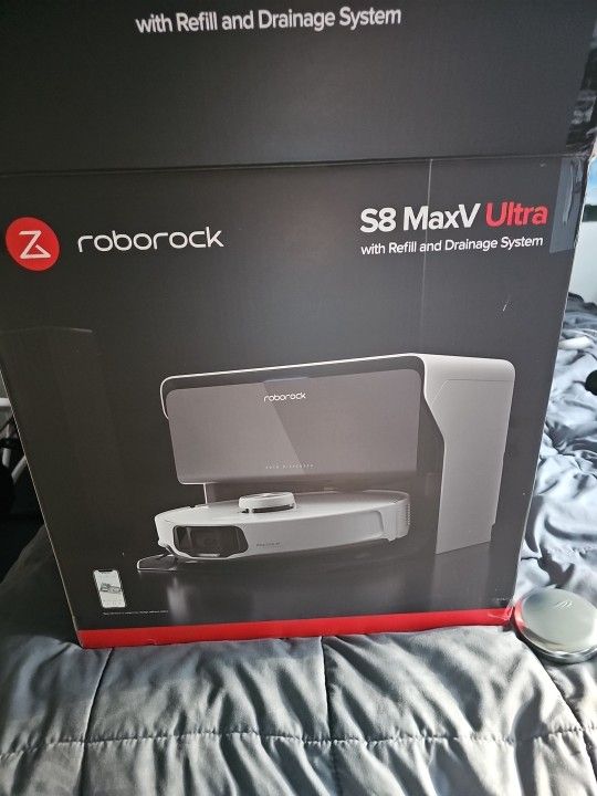 Roborock S8 MaxV Ultra Robot Vacuum Cleaner with Refill and Drainage