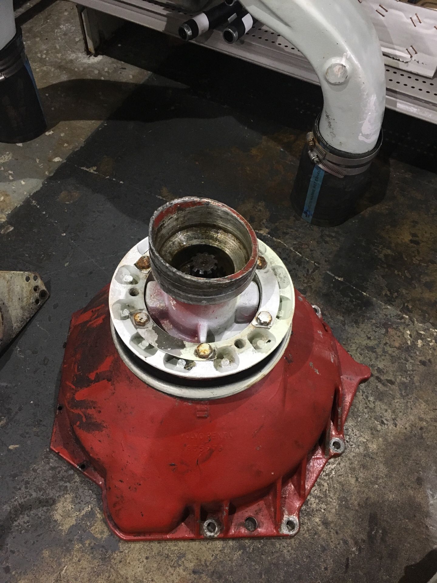 Volvo two seventy engine bell housing