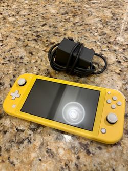 Switch Lite Yellow Pikachu Edition