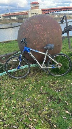 Trek 4300 Bike