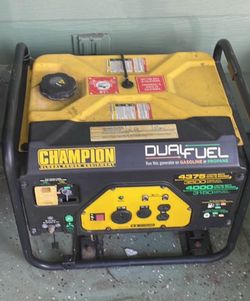 Champion Dual Fuel Portable Generator 4375W