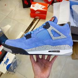 Jordan 4 Retro University Blue