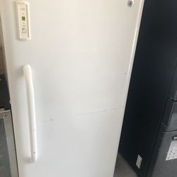 Ge Freezer Good Condition 