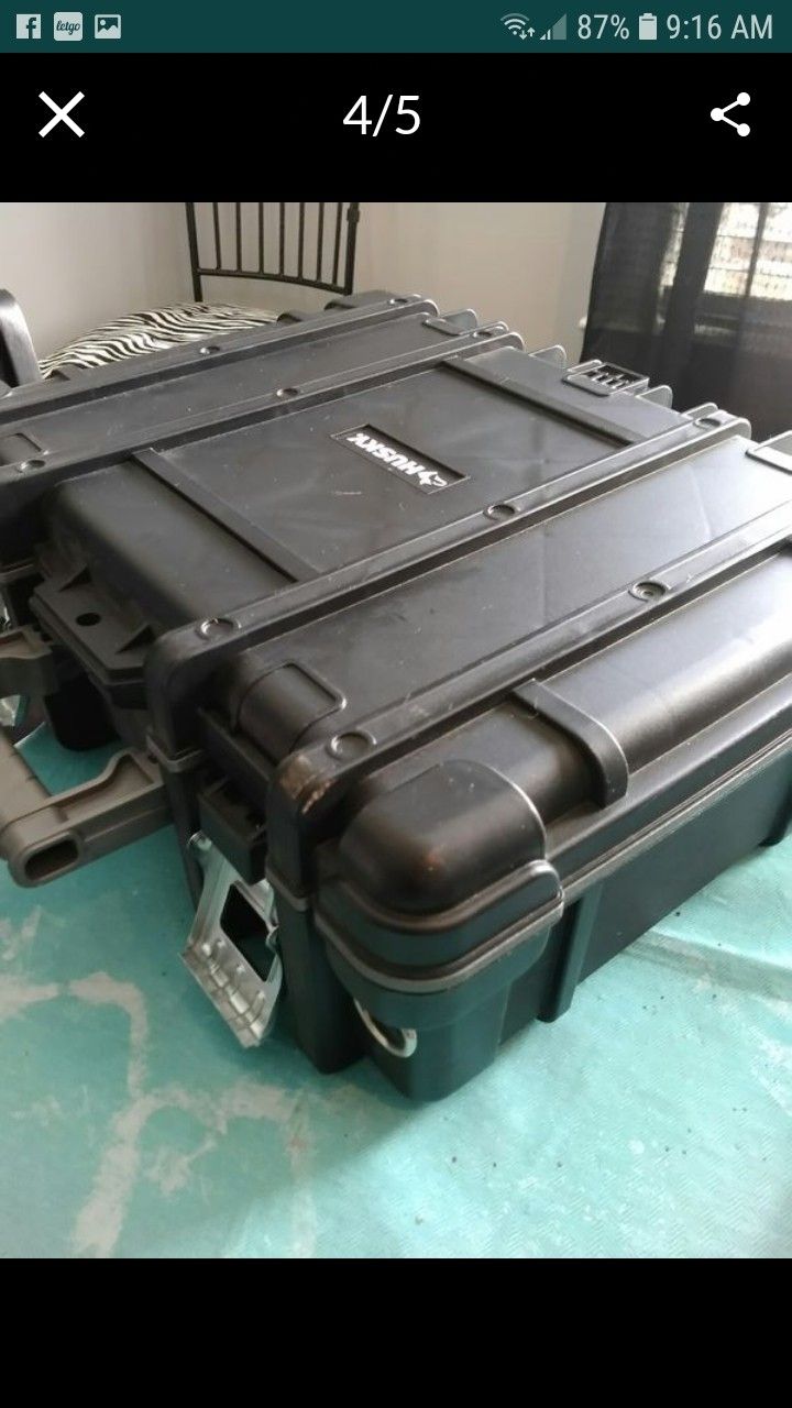 Husky Electrician carrying case ( New )